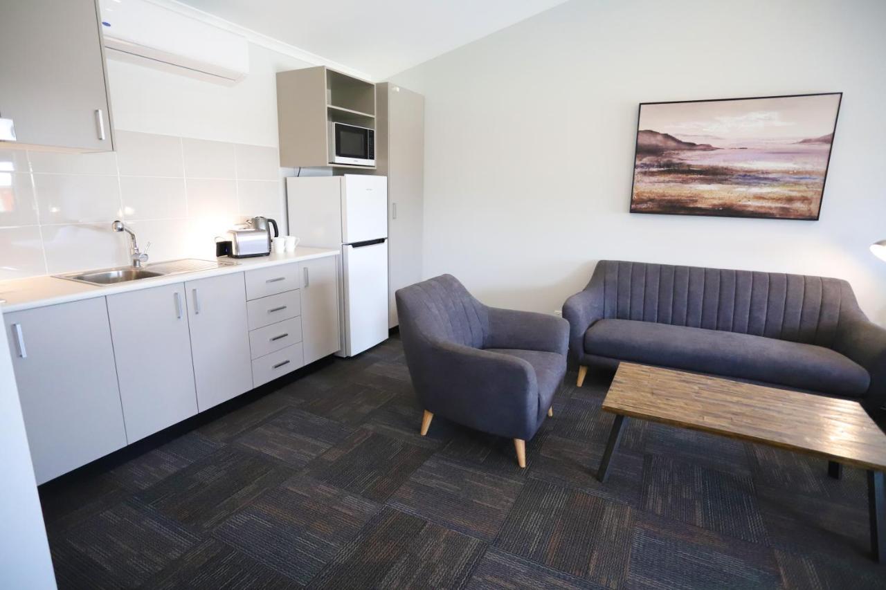 Eastend Studio Apartments Даббо Экстерьер фото
