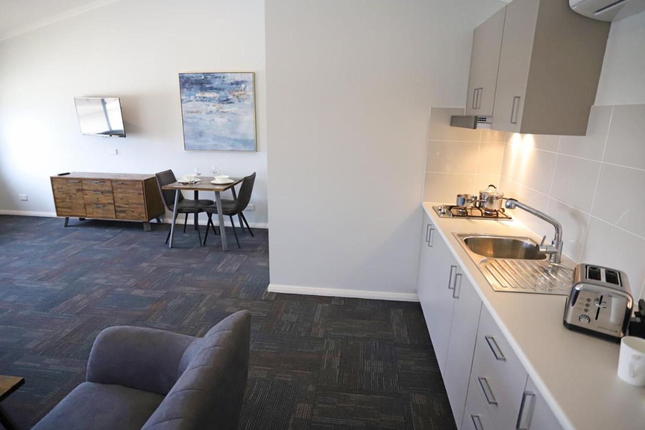 Eastend Studio Apartments Даббо Экстерьер фото