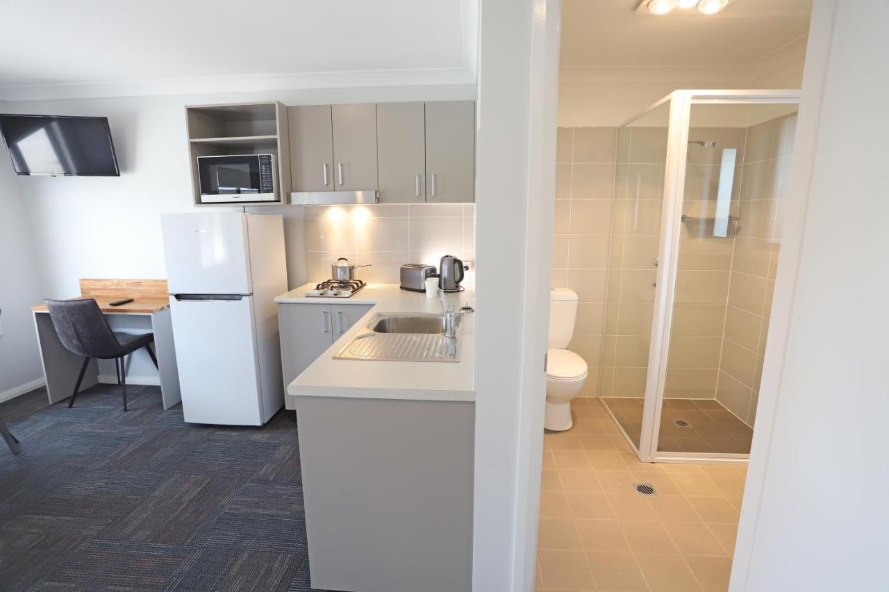 Eastend Studio Apartments Даббо Экстерьер фото